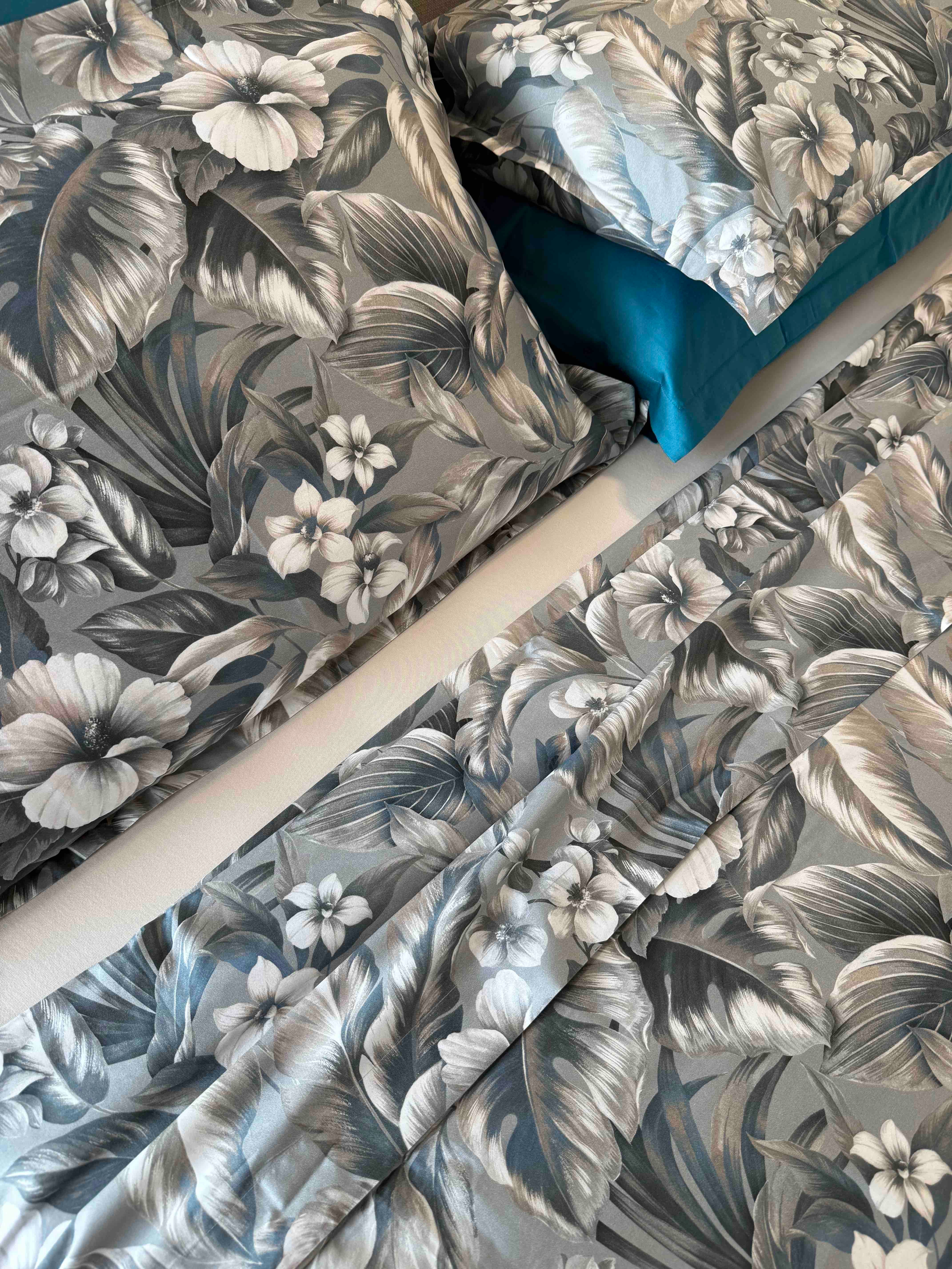 Lenzuola Magnolia Grigio raso di cotone 300TC parure matrimoniali