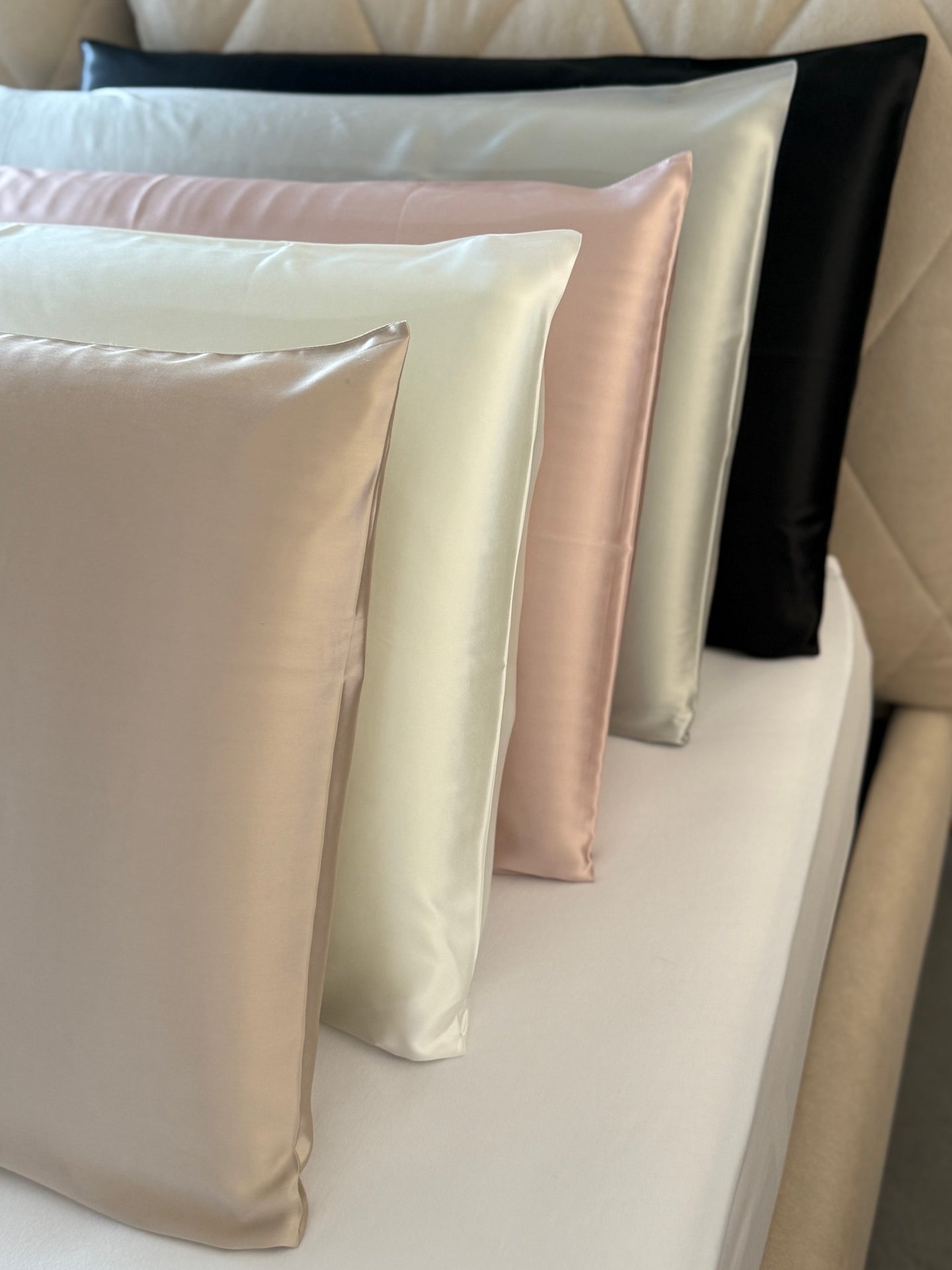 Cuscino in Poliestere Home is here Cuscino in Poliestere Home is here