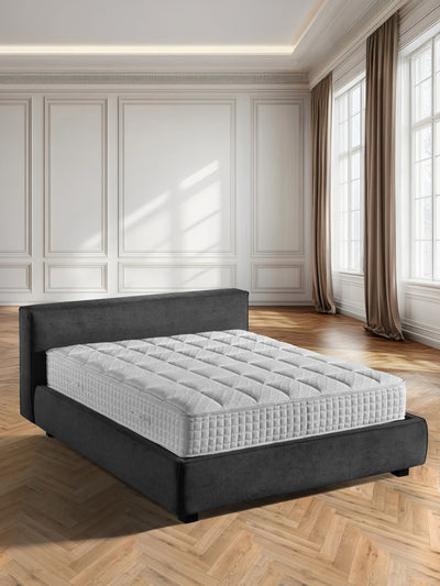 Cachemire materasso letto intero laterale ambientato casa moderna