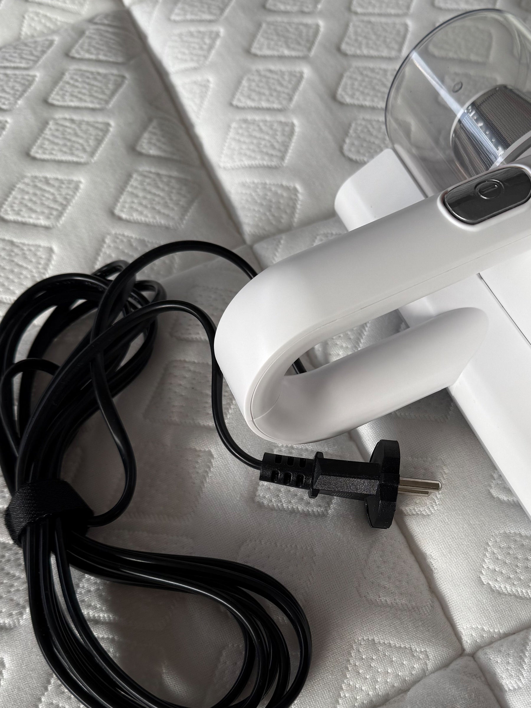 Aspira acari materassi/tessuti filtro HEPA 9 e raggi ultravioletti